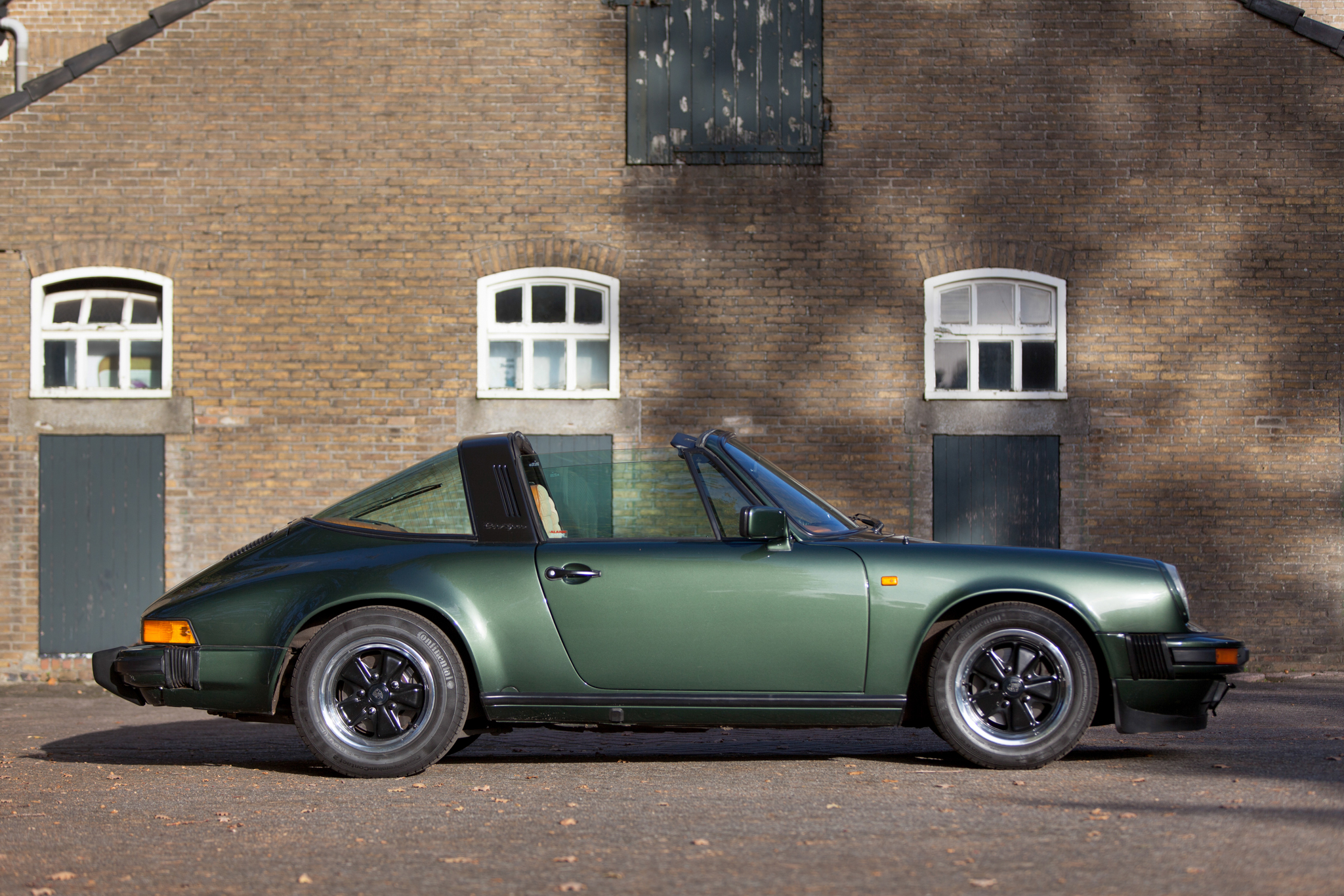 L-C-C | PORSCHE 911 sc targa - Lieshout Car Collection