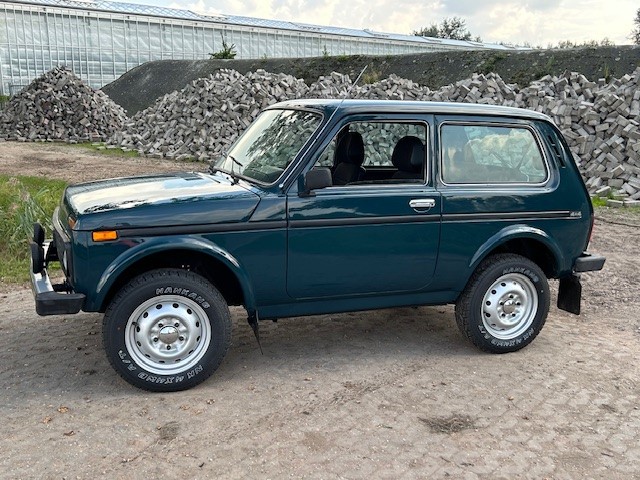 LADA NIVA 1.7i  4X4  in excellent condition 2005