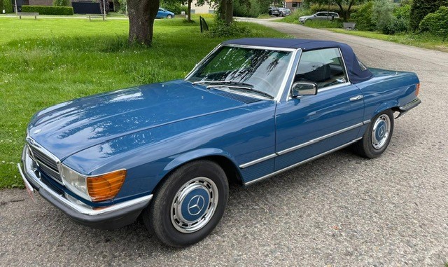 MERCEDES-BENZ 280 sl 1982 manual with 70700 kms  R 107