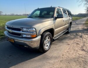 CHEVROLET SUBURBAN 2004